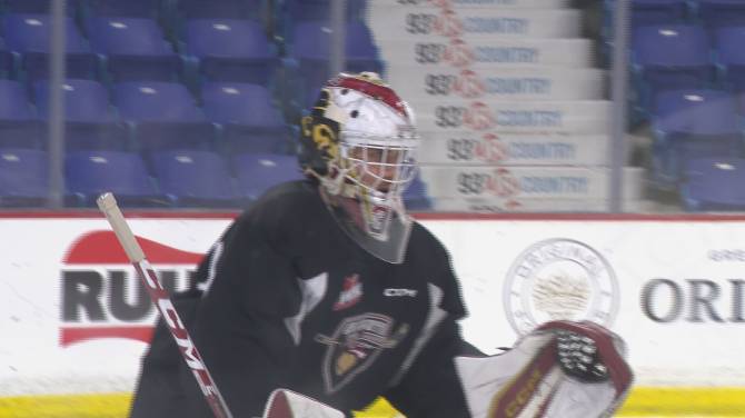 Click to play video: Vancouver Giants goalie Brett Mirwald’s crease magic