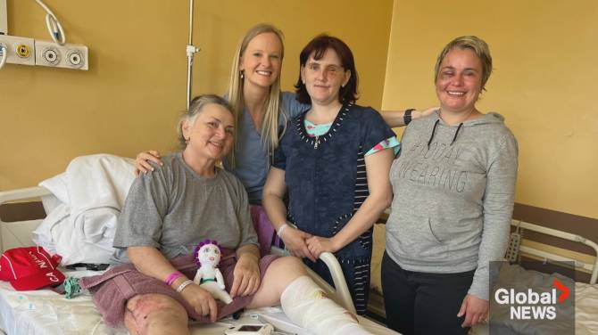 Click to play video: B.C. surgical team wraps Polish mission, witness deteriorating conditions