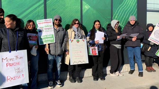 Click to play video: Support grows nationwide for striking Halifax workers at Sobeys-owned store