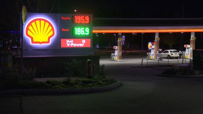 Click to play video: Lower Mainland gas prices increase, could reach $2.30 by late spring: expert