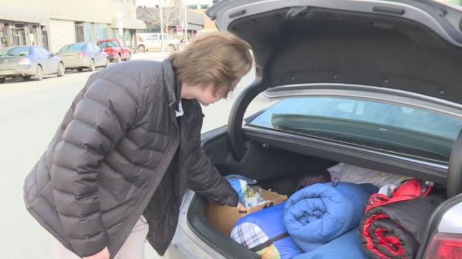 Click to play video: Kelowna teen starts organization to support local homeless population