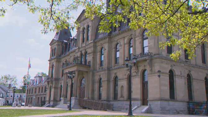 Click to play video: N.B. local government minister fires back, says power to amend municipal bylaws is “misinformation”