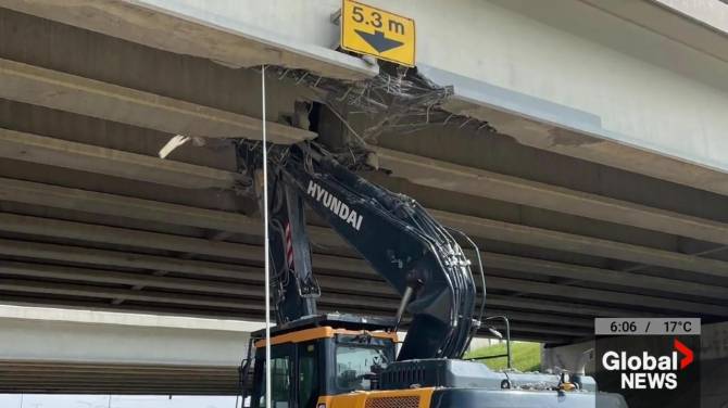 Click to play video: Semi collision damages Whitemud overpass at southeast Edmonton Henday interchange