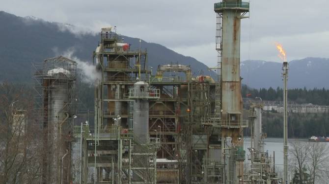 Click to play video: Burnaby refinery problems will boost gas prices