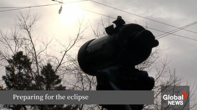 Click to play video: Eclipse viewing tips for Montrealers