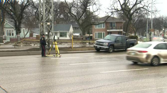 Click to play video: Cyclist, 83, in critical condition after Pembina Highway truck crash, Winnipeg police say