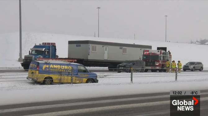 Click to play video: Calgary drivers urged to adapt as slippery conditions persist