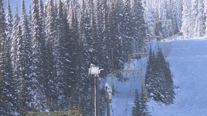 Click to play video: Local ski hills close due to bitter cold