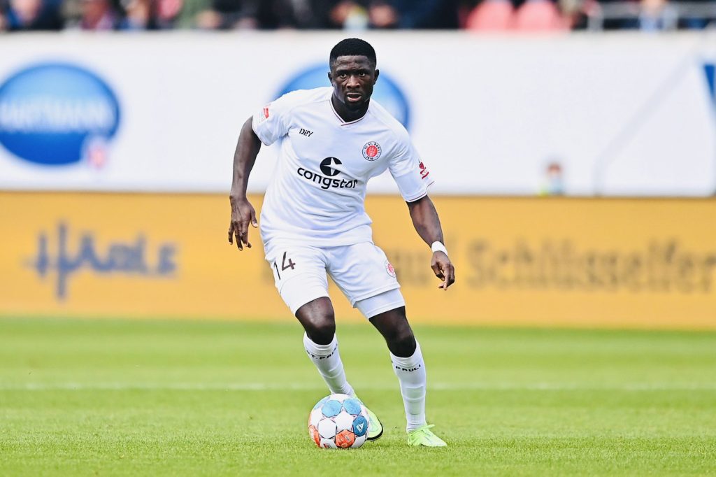 , wp contentuploads20220304071901Afeez Aremu FC St. Pauli